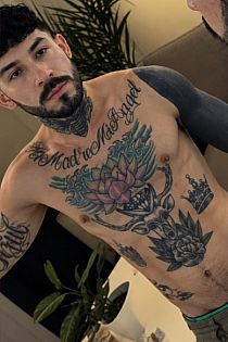 Steve Escort Masculino