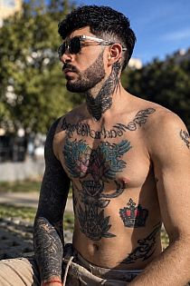 Steve Escort Masculino
