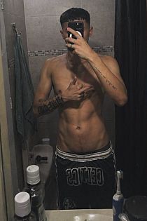 Axel Male Escort