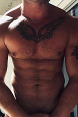 Benja_Muscle Escort Masculino