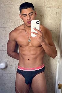 Leo 21 Escort Masculino