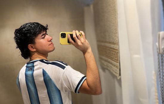Aaren Escort Masculino