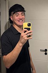 Photo #17 of Aaren