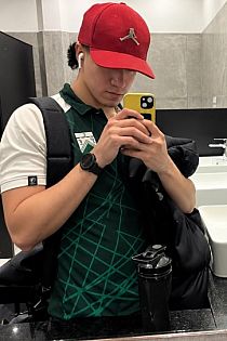 Aaren Escort Masculino