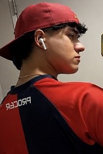 Aaren Escort Masculino