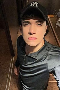 Thiago Masajes Male Escort