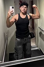 Agustin W. Acompañante masculino