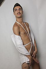 Photo #5 of Lukas XL