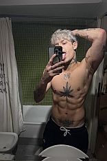 Foto #2 de Exclusive Boy