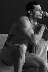 Eliseo Male Escort