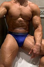 ITALIAN FORCE Escort Masculino