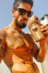 Photo #8 of Bruno Fernández