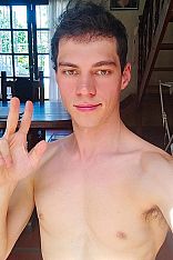 Alex Korsic Male Escort