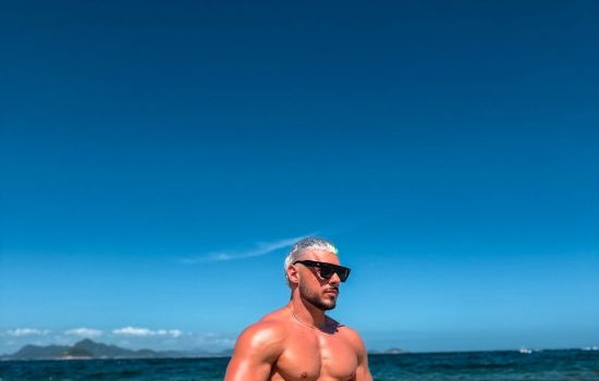 Aquiles Escort Masculino