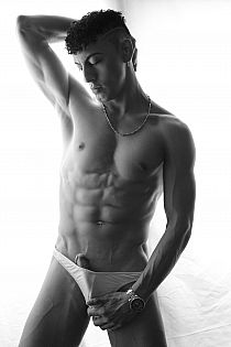 Mauro Male Escort