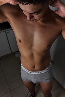 Santino Escort Masculino