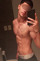 Photo #11 of Aron Fox