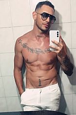 Demian Escort Masculino