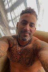 Tony Escort Masculino