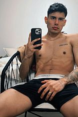 Mateo Escort Masculino