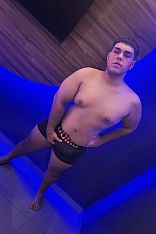 Photo #5 of Enzo