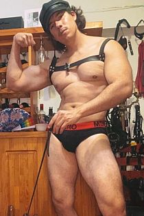 Master Dom Male Escort