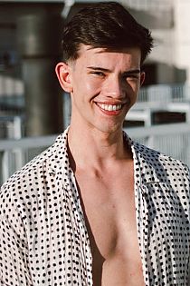 Gonzalo Escort Masculino