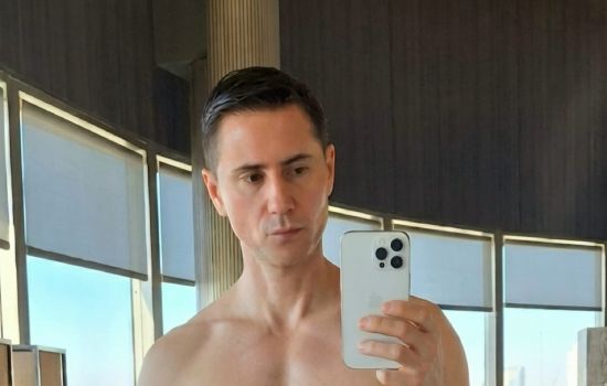 Dorian Escort Masculino