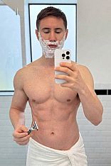 Photo #4 of Dorian