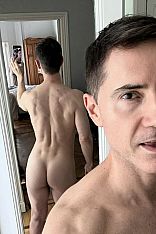 Photo #25 of Dorian