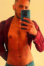 Aaron C. Male Escort
