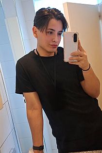 Nicolás W. Male Escort