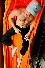 Román Dotado Escort Masculino