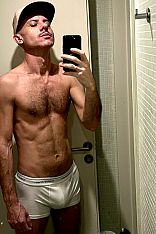 Román Dotado Escort Masculino