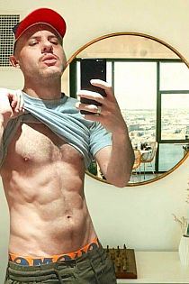 Román Dotado Escort Masculino