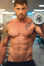 Tommy Masajista masculino