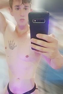 Baby Face Escort Masculino