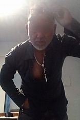Elías Male Escort