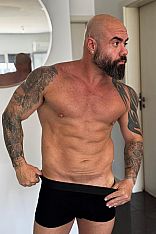 Jonas VIP Po Male Escort