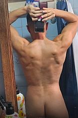 Ary Escort Masculino