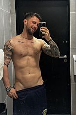 Jona Masajes Male Masseur