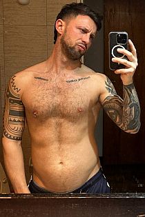 Jona Masajes Male Masseur