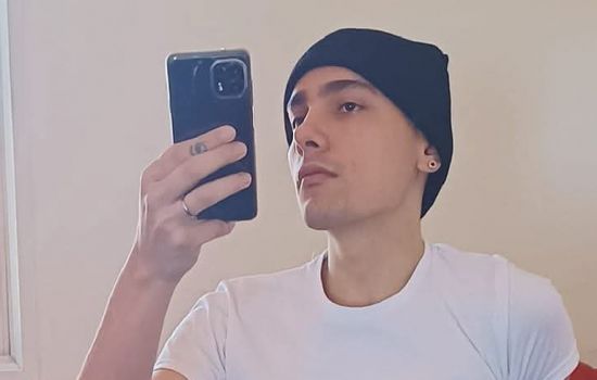 Axo Escort Masculino