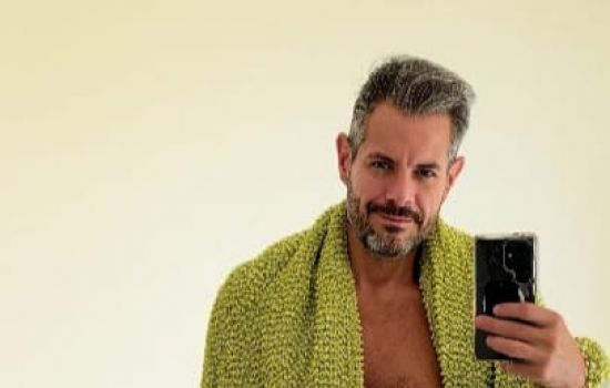 Señor Grey Escort Masculino