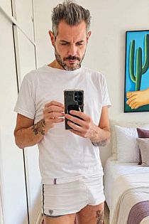 Señor Grey Escort Masculino