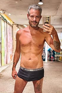 Señor Grey Escort Masculino