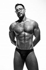 Leo Master Male Escort