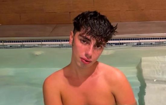 Alessandro Escort Masculino