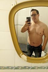 Giuliano Escort Masculino