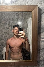 Daniel Escort Masculino